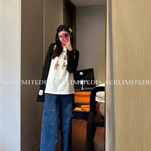 Black and White Graphic Long Sleeve Shirt